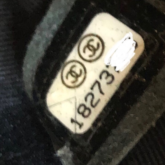 CHANEL Edinburgh Boy Flap Bag - Limited Edition - Picture 10 of 15